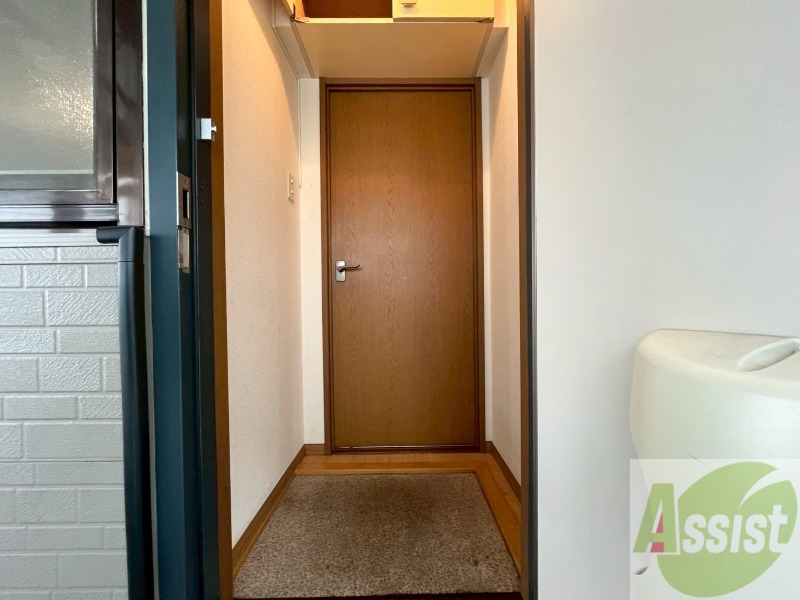 玄関　玄関の様子です。明るい印象ですね。気分もあがりそう。