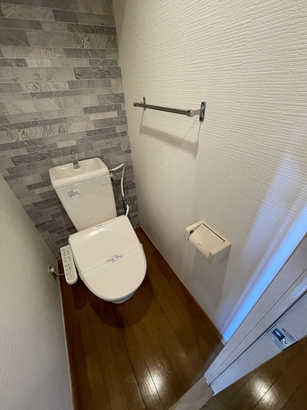 トイレ　同物件別室写真