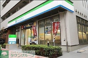 コンビニ　ファミリーマート（コンビニ）まで270m