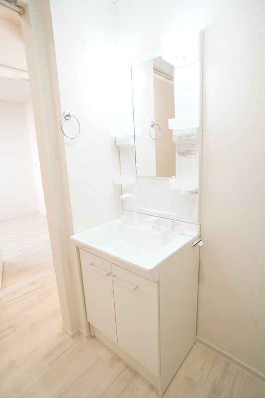 洗面設備　反転イメージ