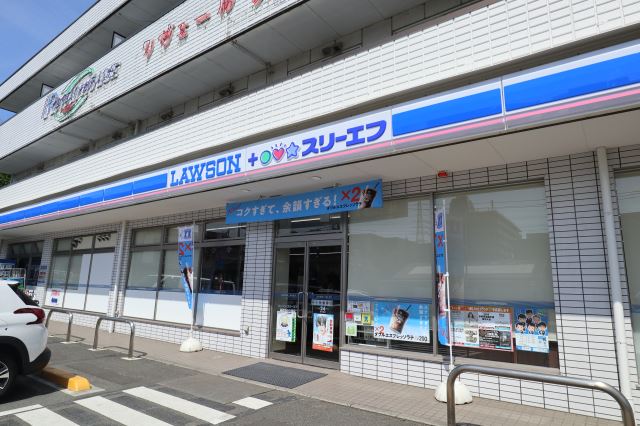 コンビニ　スリーエフ（コンビニ）まで400m