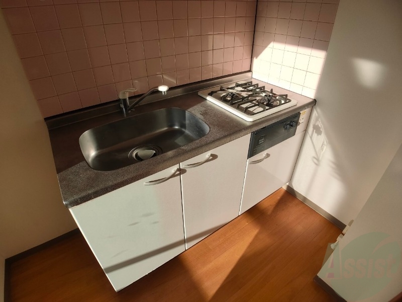 キッチン　ガスコンロが設置されているので購入の必要もありません。