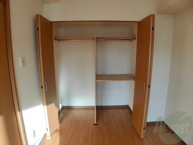 収納　寝室のクローゼットにたくさん収納出来ますね！