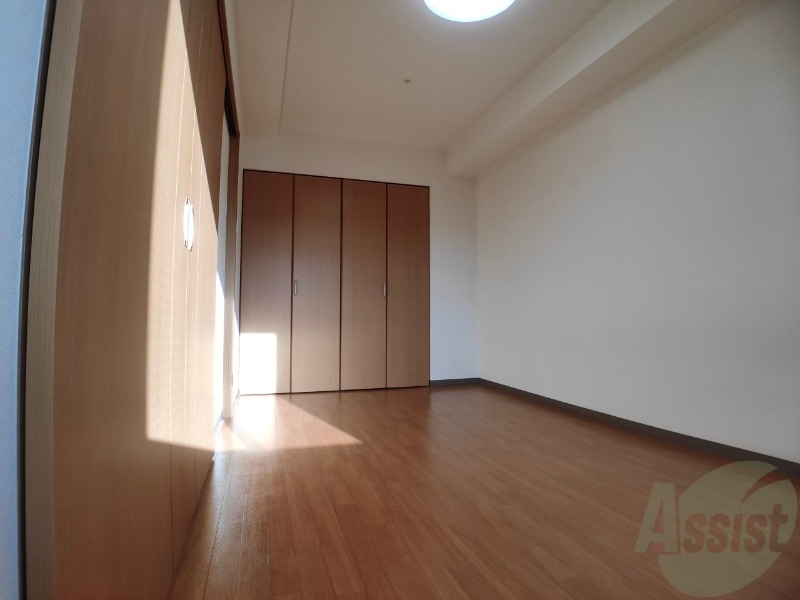 その他部屋・スペース　こちらが寝室です。部屋の使い分けができて便利ですね。