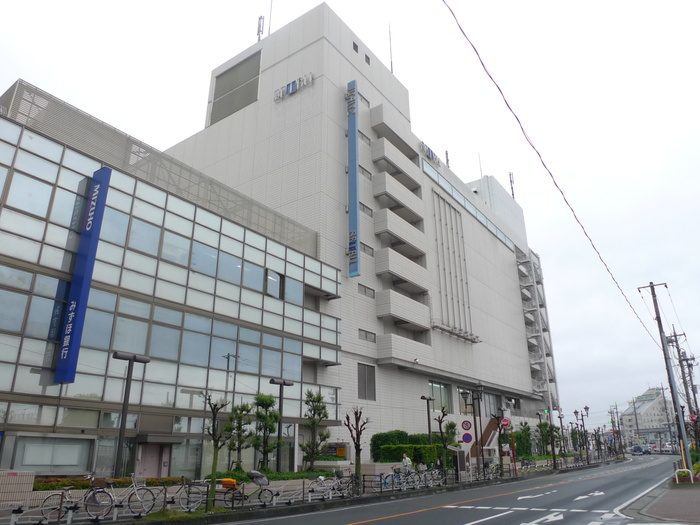 ショッピングセンター　西武　所沢店（ショッピングセンター）まで700m