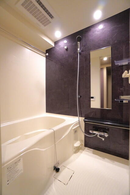 バス・シャワールーム　※別部屋参考写真