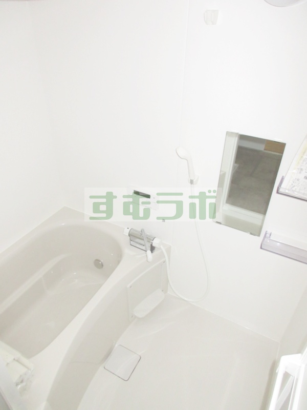 バス・シャワールーム　浴室乾燥付で雨季も安心！