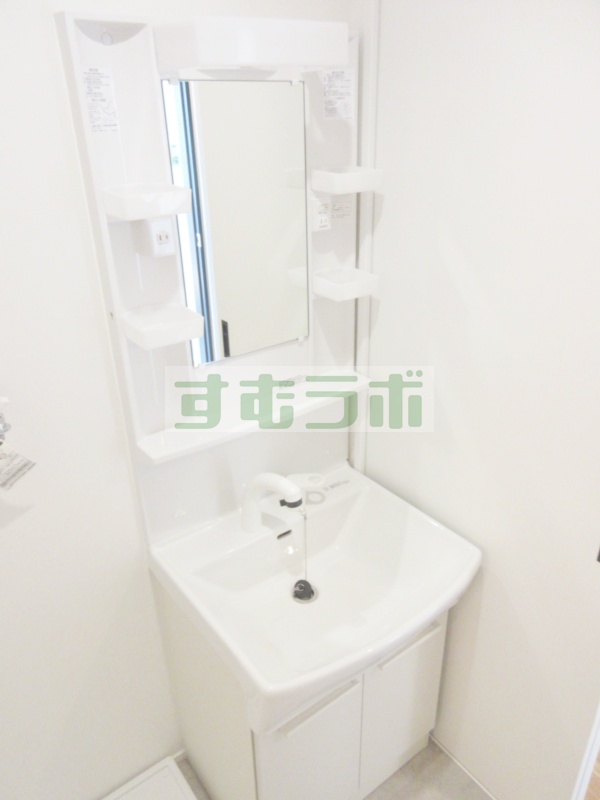 洗面設備　朝支度しやすい洗面化粧台！