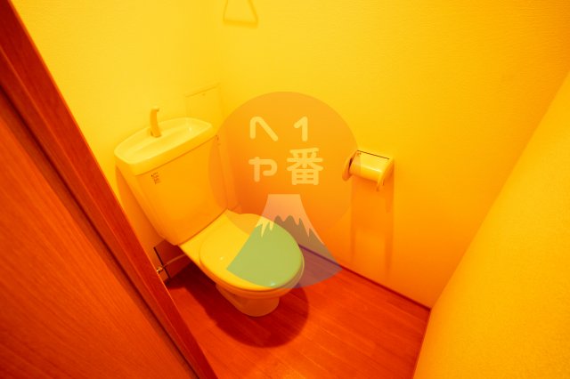 トイレ　うれしいバス・トイレ別です　※参考写真です