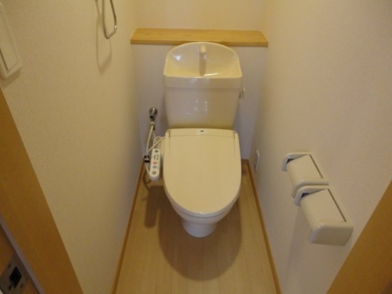 トイレ　図面と現状に相違がある場合には現状を優先