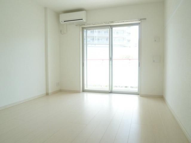 その他部屋・スペース　★洋室8帖広めのお部屋です　※別部屋のお写真です★