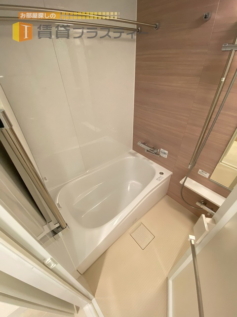 バス・シャワールーム　浴室乾燥機付き