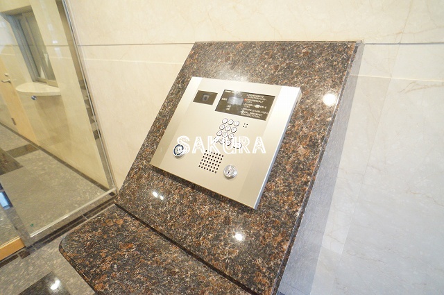 セキュリティ　女性の方でも安心のモニター付きオートロック♪