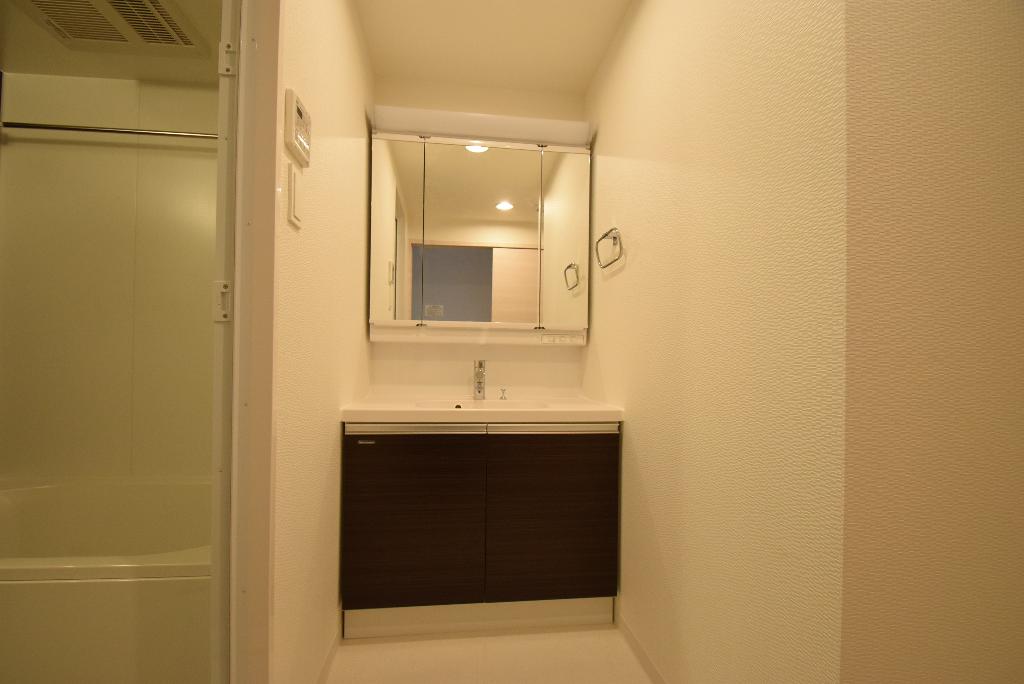 洗面設備　洗髪洗面化粧台