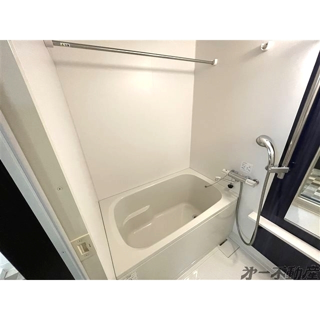 バス・シャワールーム　バスルーム