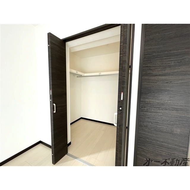 収納　ウォークインクローゼット