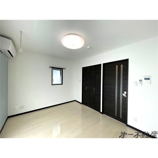 建物外観　洋室