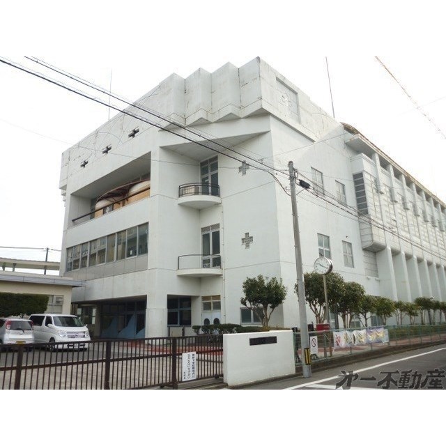 中学校　静岡市立末広中学校（中学校）まで2400m