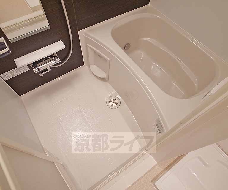 バス・シャワールーム　ゆったりしたお風呂です。