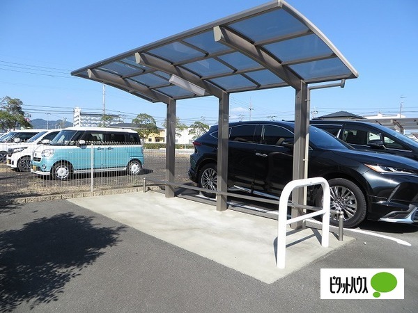 駐車場　駐輪場