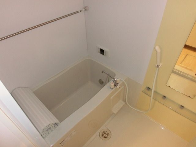 バス・シャワールーム　追い焚きバス