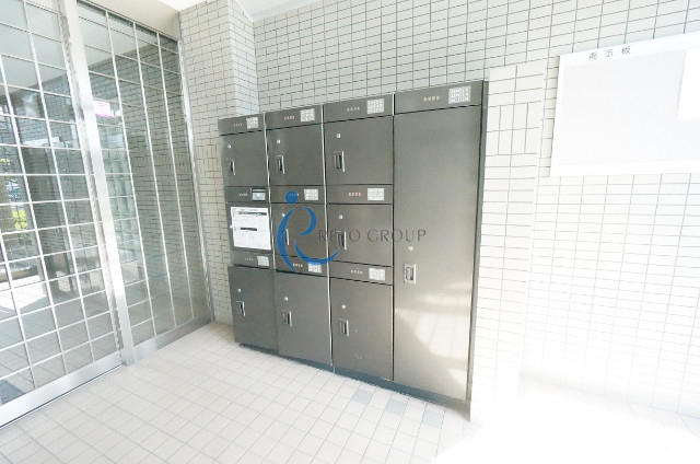 ロビー　宅配ＢＯＸ