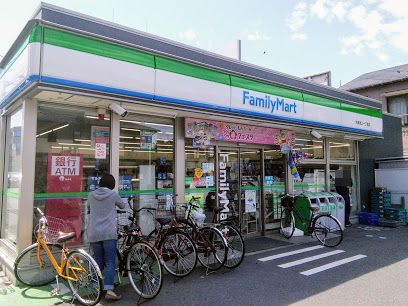 コンビニ　ファミリーマート（コンビニ）まで353m