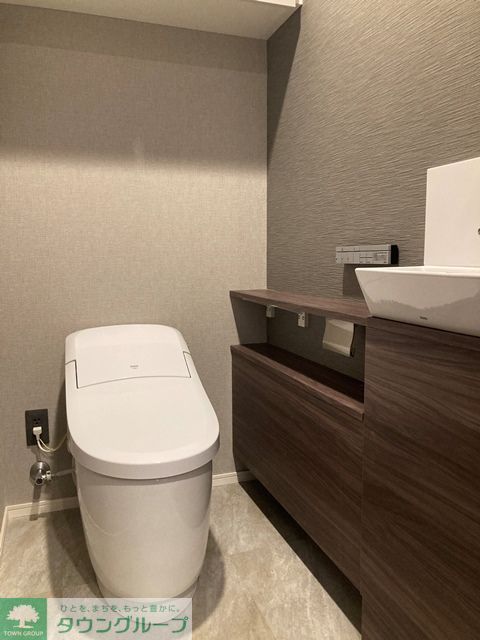 トイレ　※写真は同タイプ住戸です。