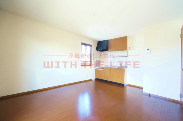 居室・リビング　こちらの居間で趣味の時間をお楽しみください