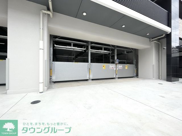 駐車場　エントランス