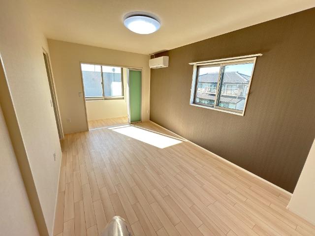 居室・リビング　リビング