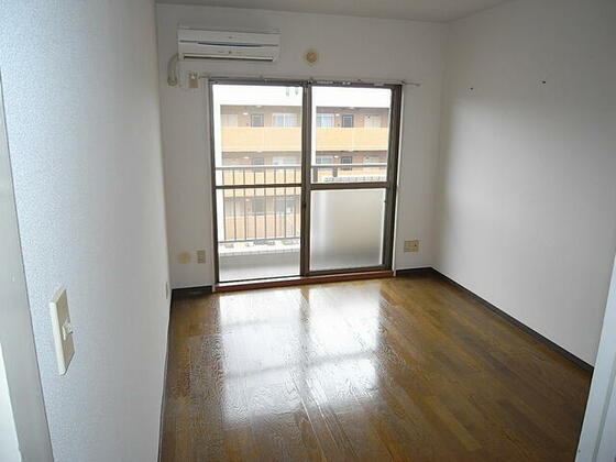 居室・リビング　※別部屋参考写真