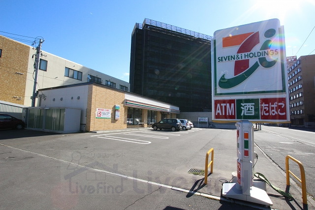 コンビニ　セブンイレブン札幌豊平2条8丁目店（コンビニ）まで191m