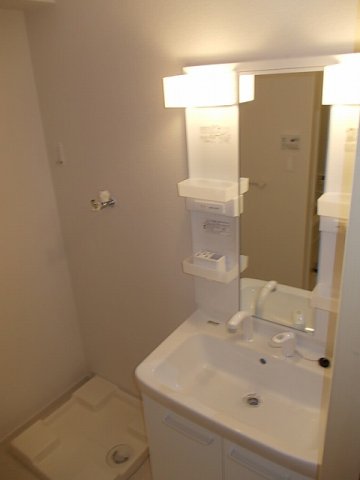 洗面設備　使いやすい洗面所です