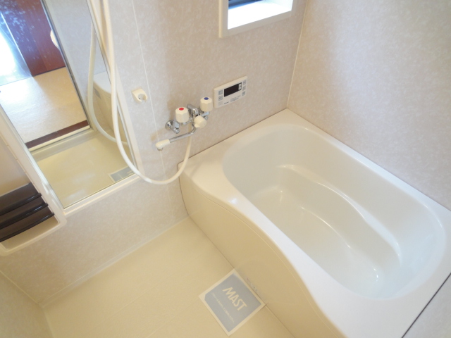 バス・シャワールーム　広々としたお風呂です。