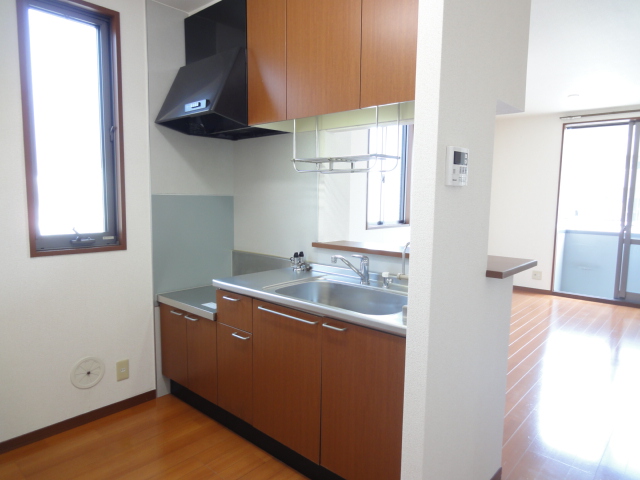 キッチン　ガスコンロ設置可の広々としたキッチンです。