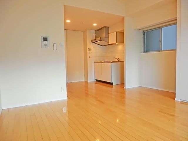 居室・リビング　★開放感あふれる居室です★