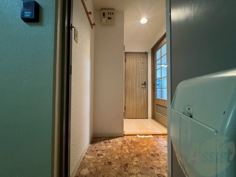 玄関　玄関の様子です。明るい印象ですね。気分もあがりそう。