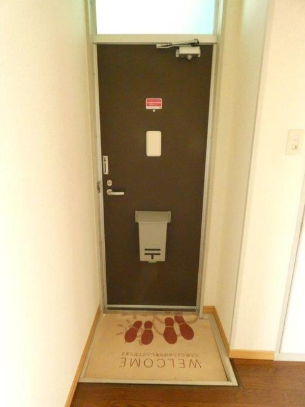 玄関　図面と現状に相違がある場合には現状を優先