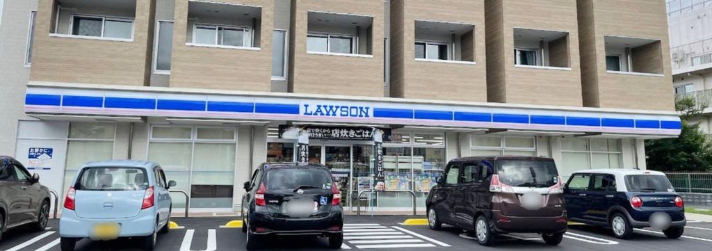 コンビニ　ローソンさいたま三橋四丁目店（コンビニ）まで560m