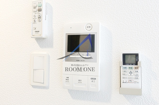 セキュリティ　モニター付きインターホンです。