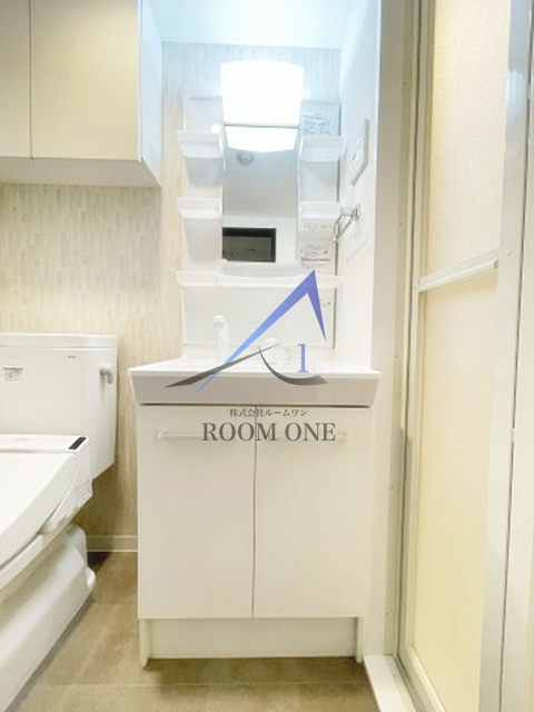 洗面設備　独立洗面台です。