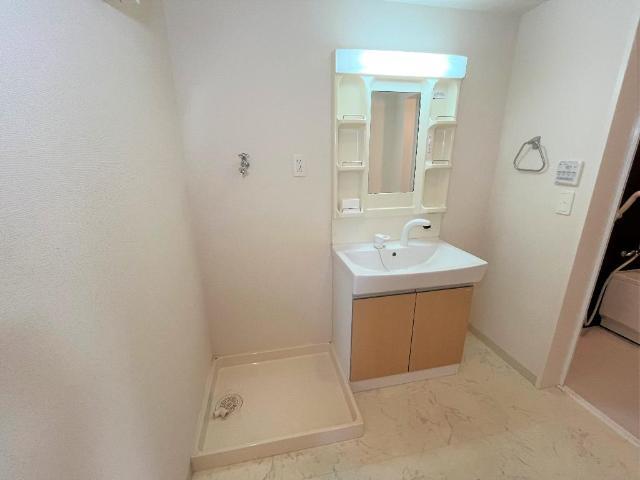 洗面設備　洗髪洗面化粧台