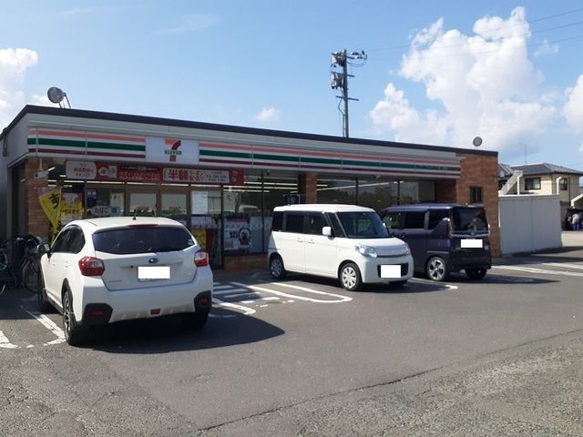 コンビニ　セブンイレブン福島御山店（コンビニ）まで400m