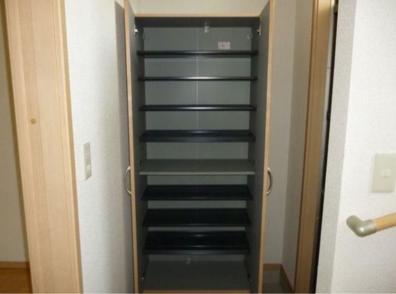 玄関　図面と現状に相違がある場合には現状を優先