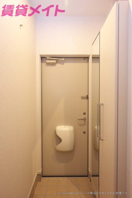 玄関　同タイプの画像です