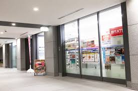 コンビニ　ローソン東京ダイヤビルディング店（コンビニ）まで72m