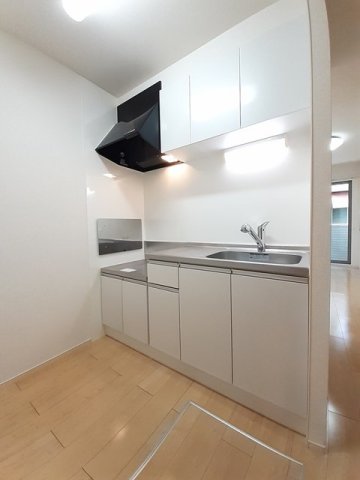 キッチン　コンパクトなキッチンで掃除もラクラク