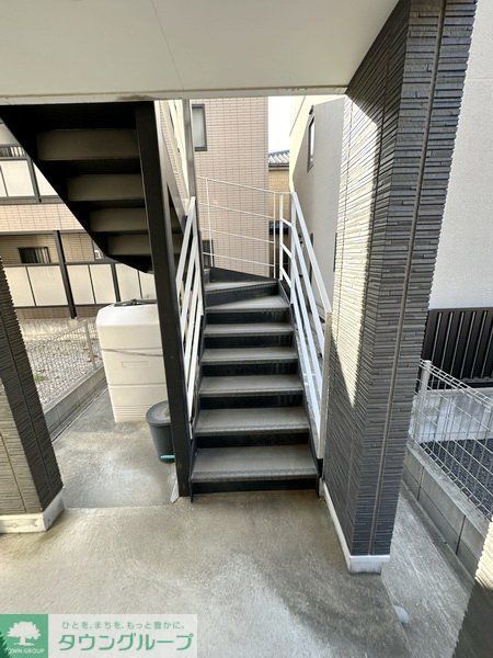 エントランス　バルコニー