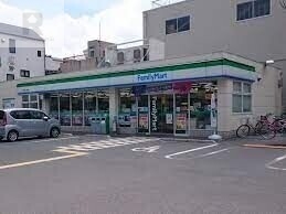 コンビニ　ファミリーマート今津中三丁目店（コンビニ）まで381m